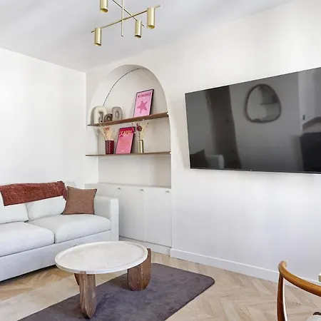 Apartment Barbes Buttes Chaumont Cosy 2p *
